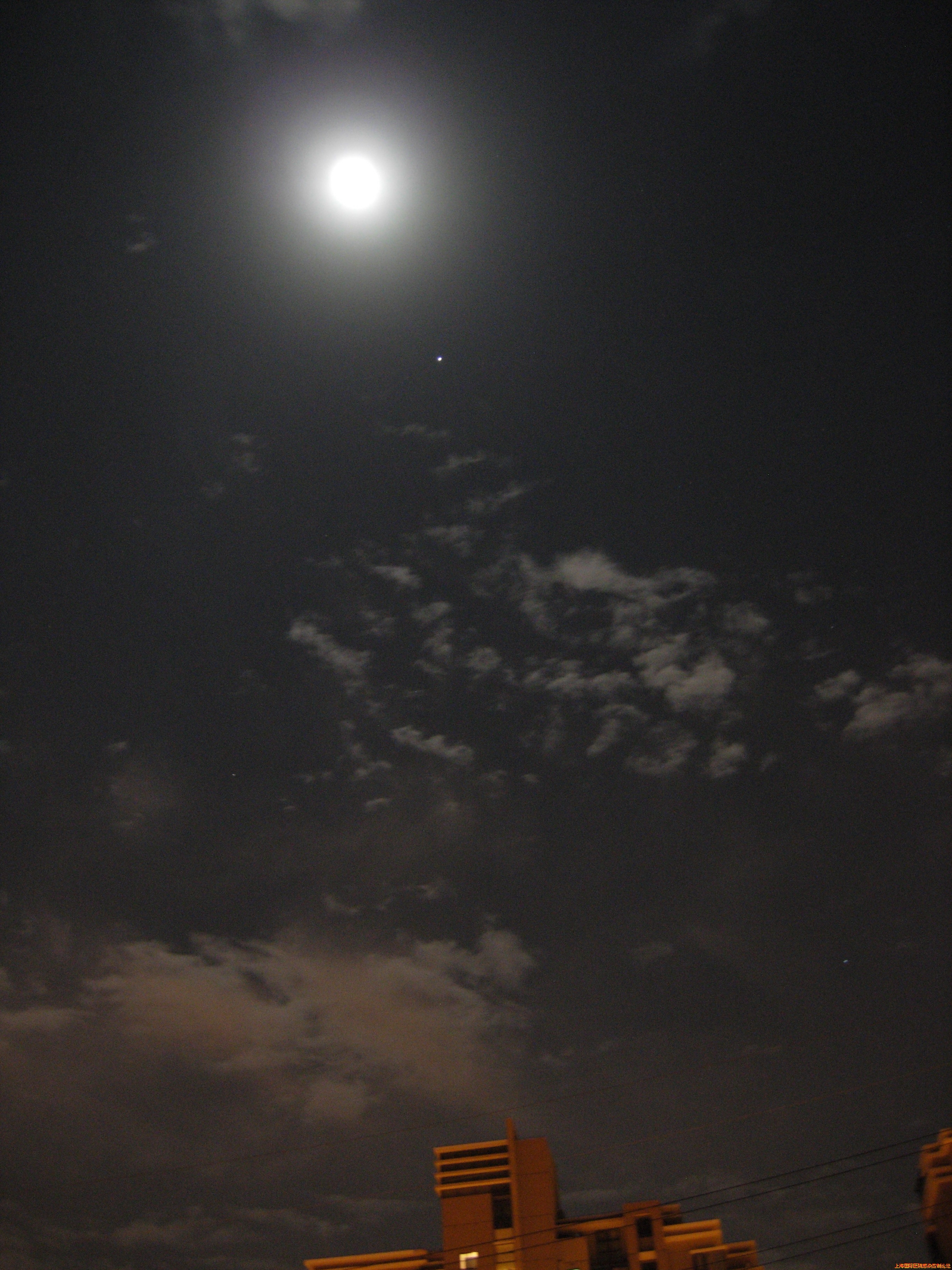 中秋10 034十六的月亮.jpg